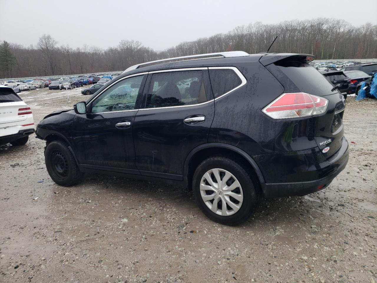 2016 Nissan Rogue - Image 2
