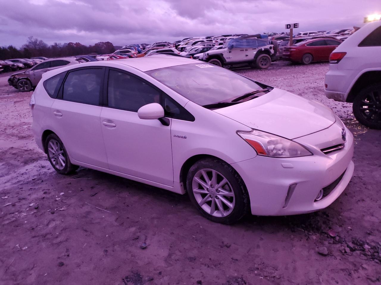 VIN JTDZN3EU4E3298015 2014 TOYOTA PRIUS no.4