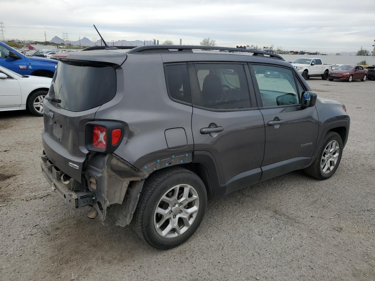 VIN ZACCJABB4HPF71558 2017 JEEP RENEGADE no.3