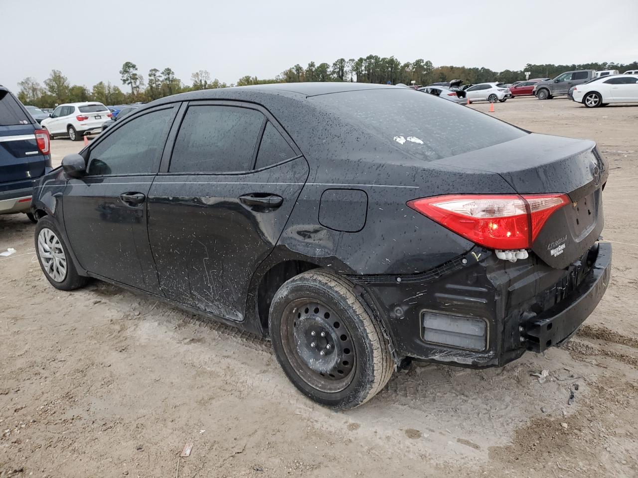 5YFBURHE7KP869432 2019 TOYOTA COROLLA - Image 2