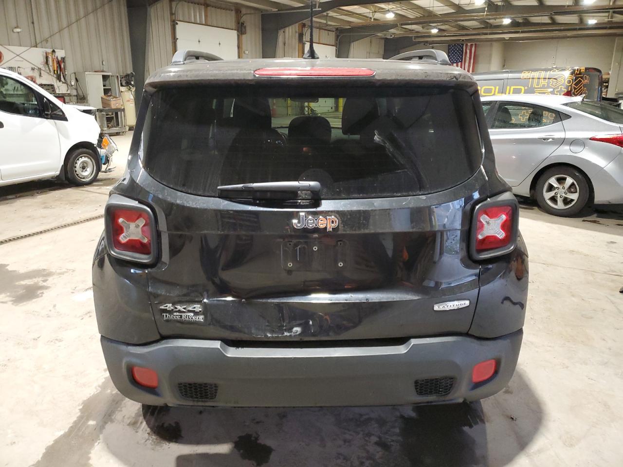 2015 Jeep Renegade - Image 6