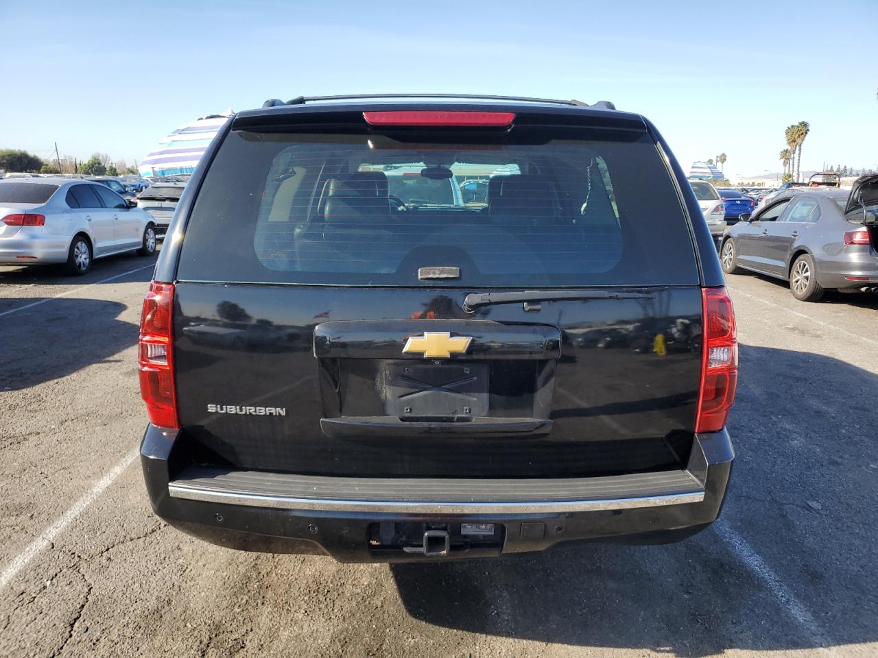 VIN 1GNSKKE75DR155155 2013 CHEVROLET SUBURBAN no.6