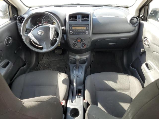 Sedans NISSAN VERSA 2015 Silver