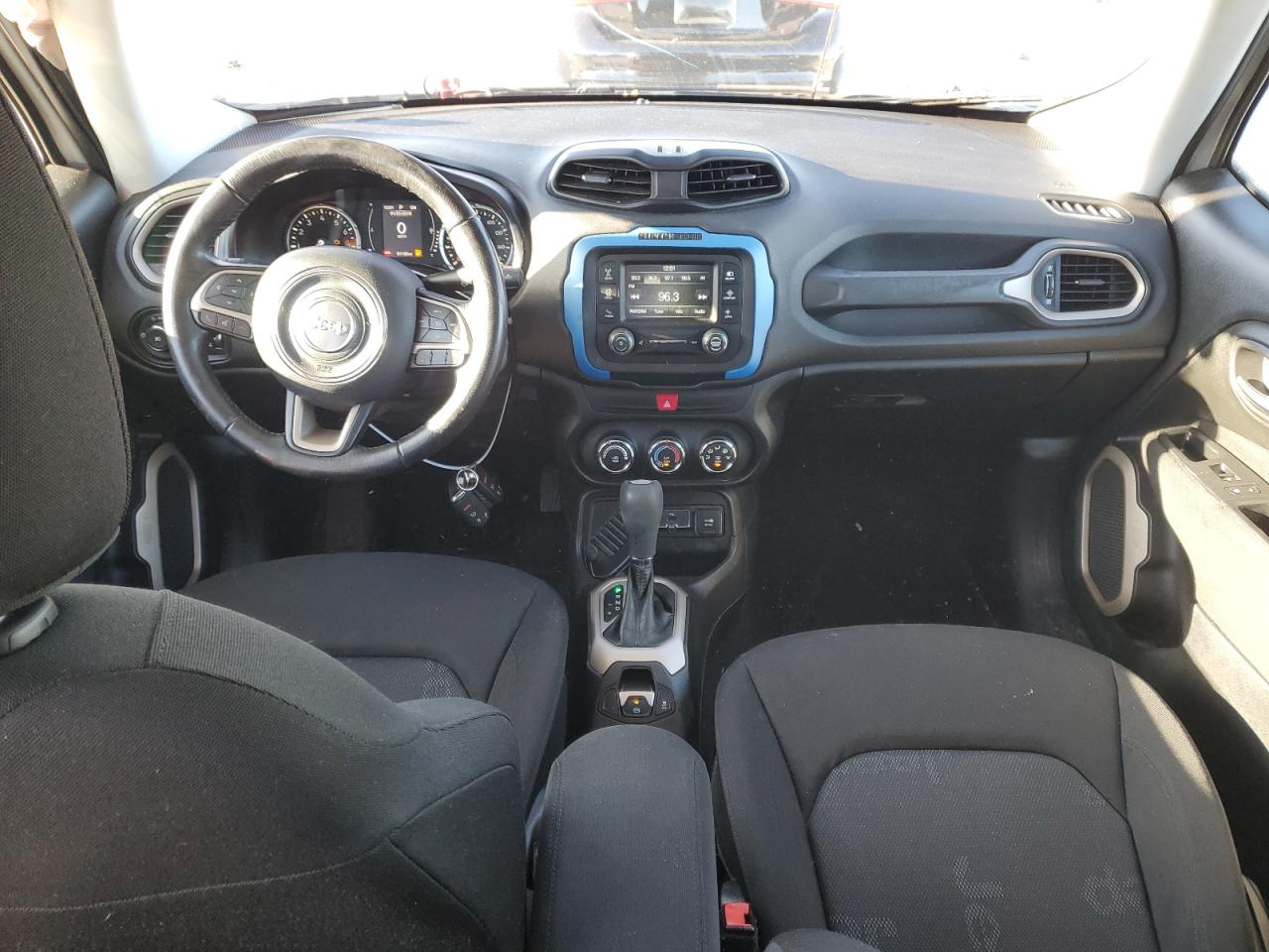 VIN ZACCJABT0GPE33281 2016 JEEP RENEGADE no.8