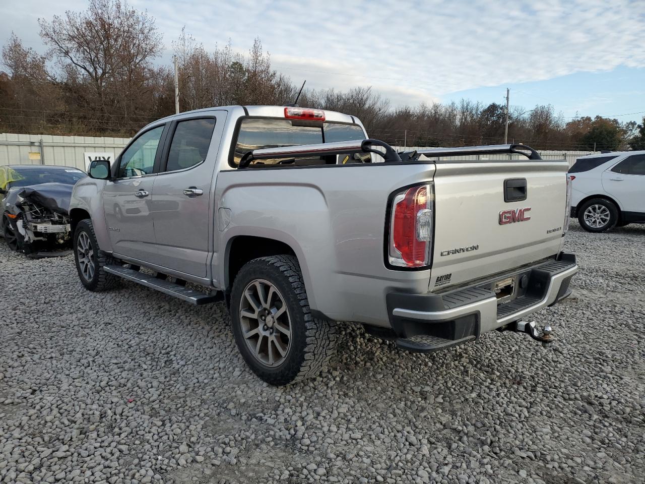 2017 GMC Canyon - Image 2