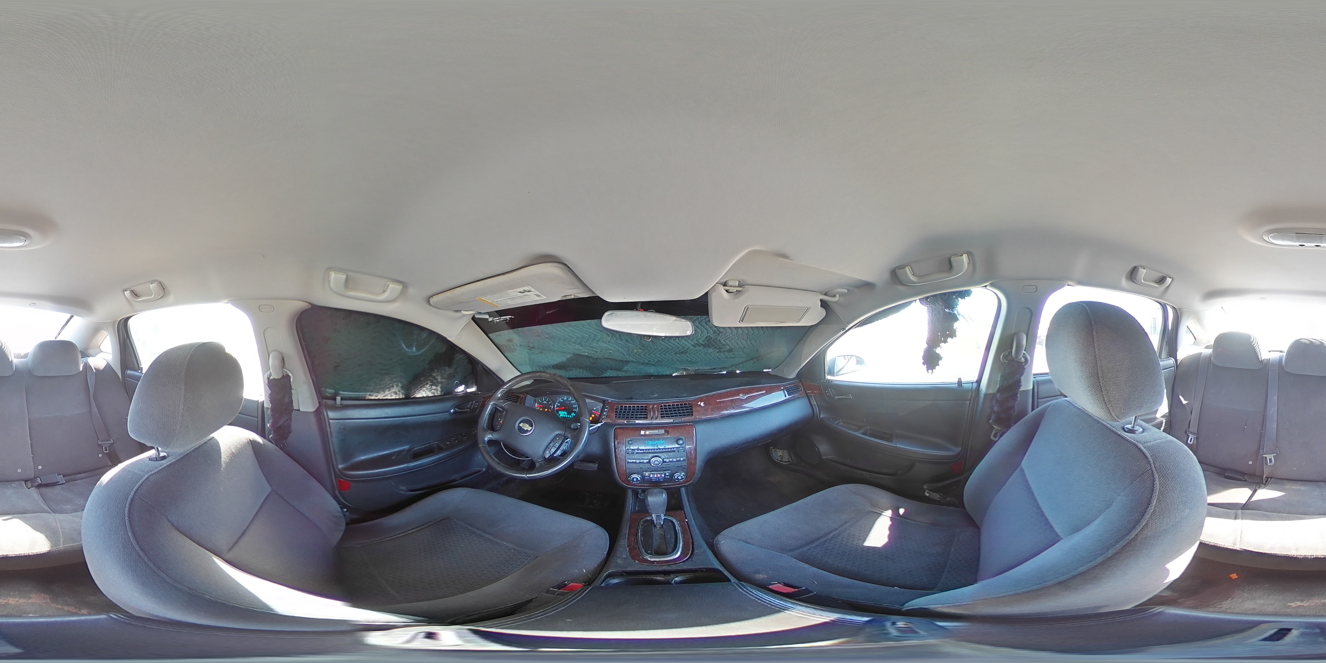 2010 Chevrolet Impala - Image 12