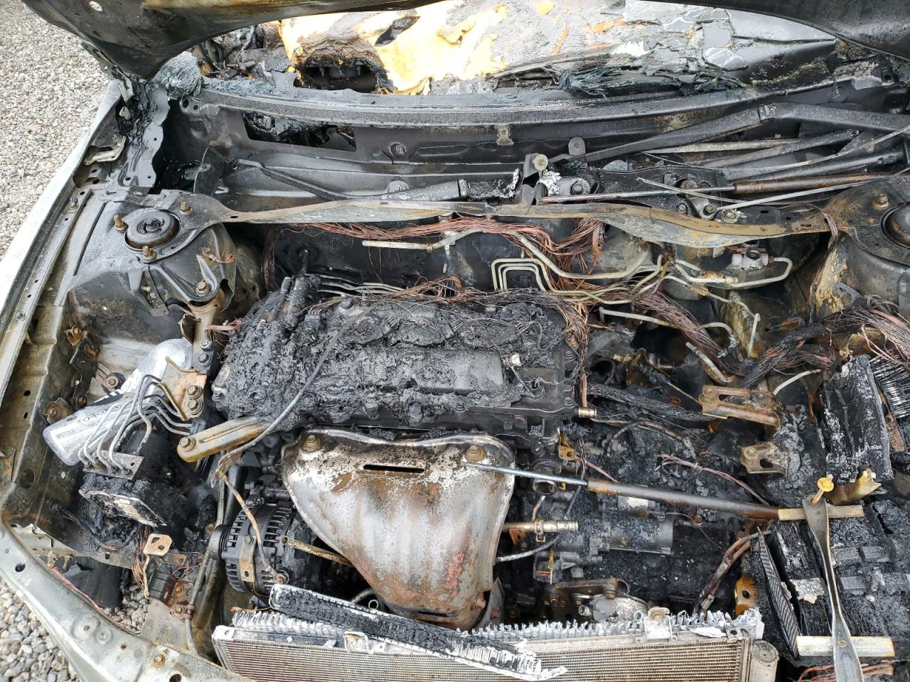 2010 Toyota Camry - Image 12