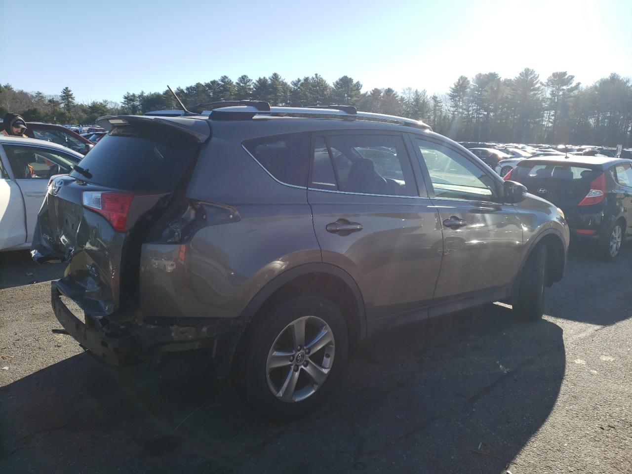 2015 Toyota RAV 4 - Image 3