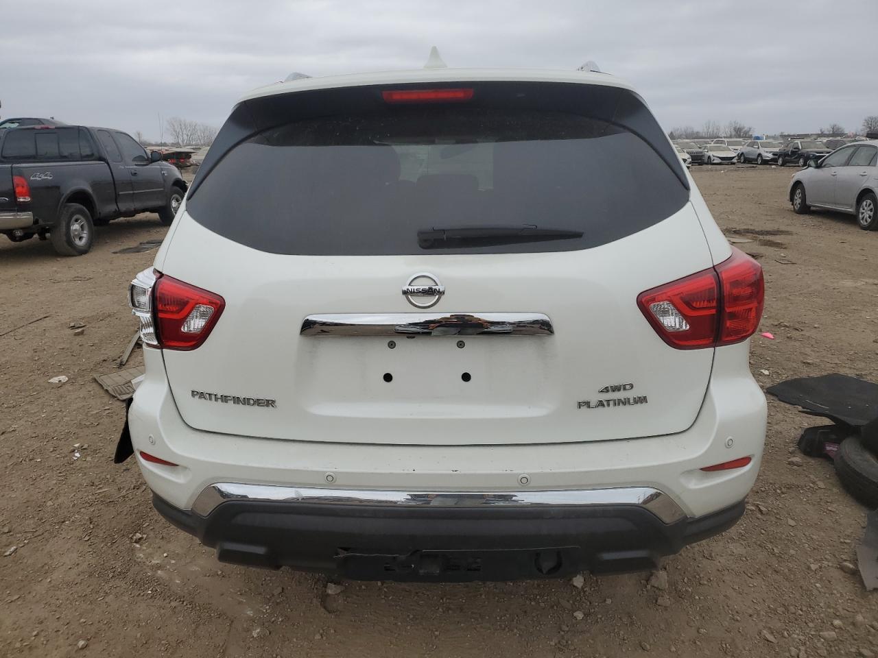 2019 Nissan Pathfinder - Image 6