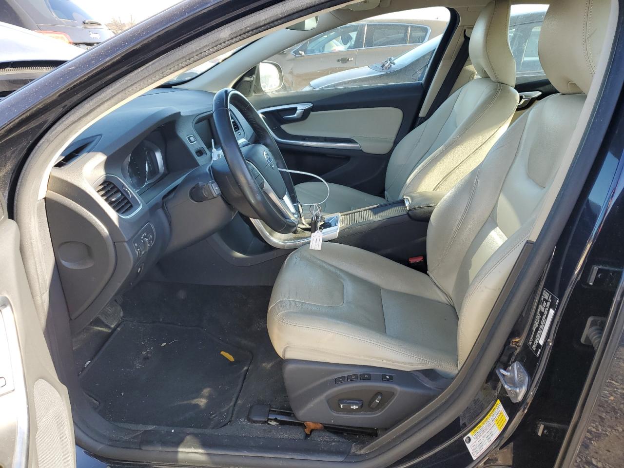2016 Volvo S60 - Image 7