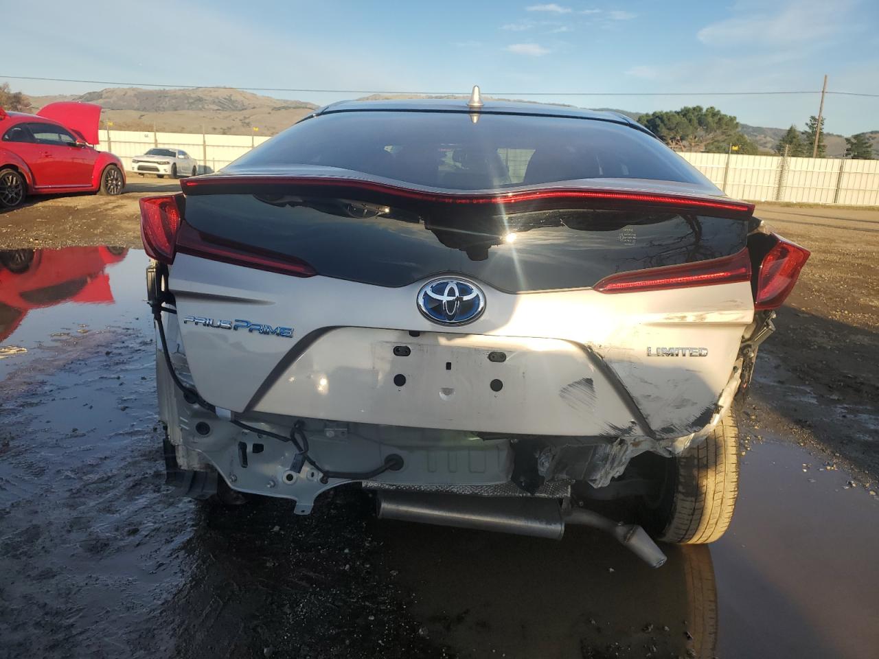 2022 Toyota Prius Prime Le VIN: JTDKAMFPXN3210371 Lot: 87244264