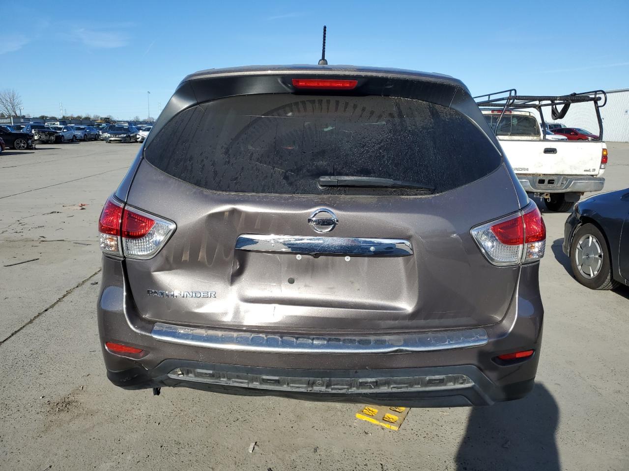 2014 Nissan Pathfinder - Image 6