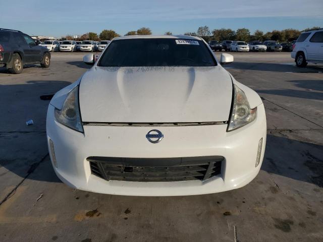 Купе NISSAN 370Z 2013 Белы