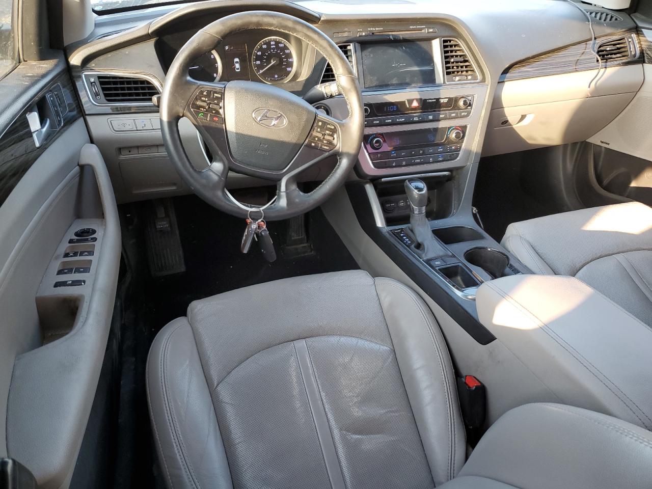 2015 Hyundai Sonata - Image 8
