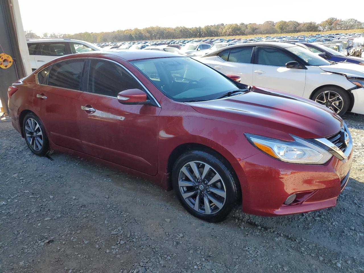 2017 Nissan Altima - Image 4