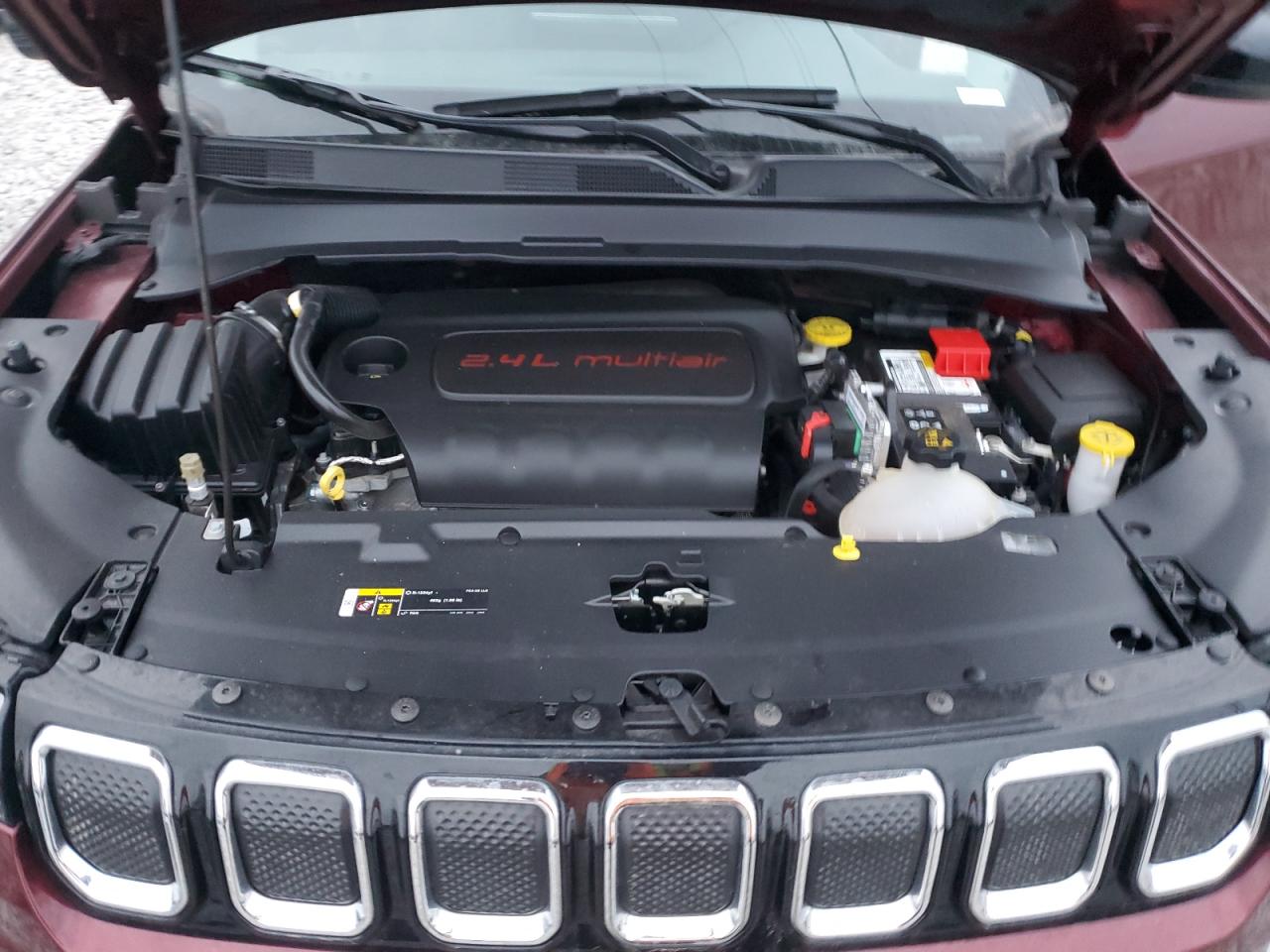 2022 Jeep Compass - Image 12