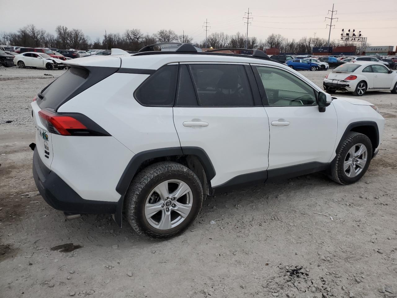 VIN JTMP1RFV0KJ017283 2019 TOYOTA RAV4 no.3