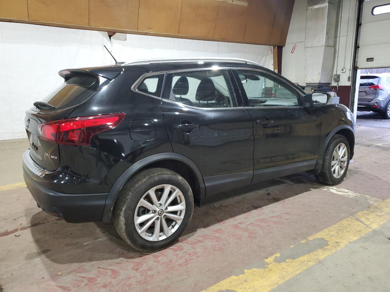 2019 Nissan Rogue - Image 3