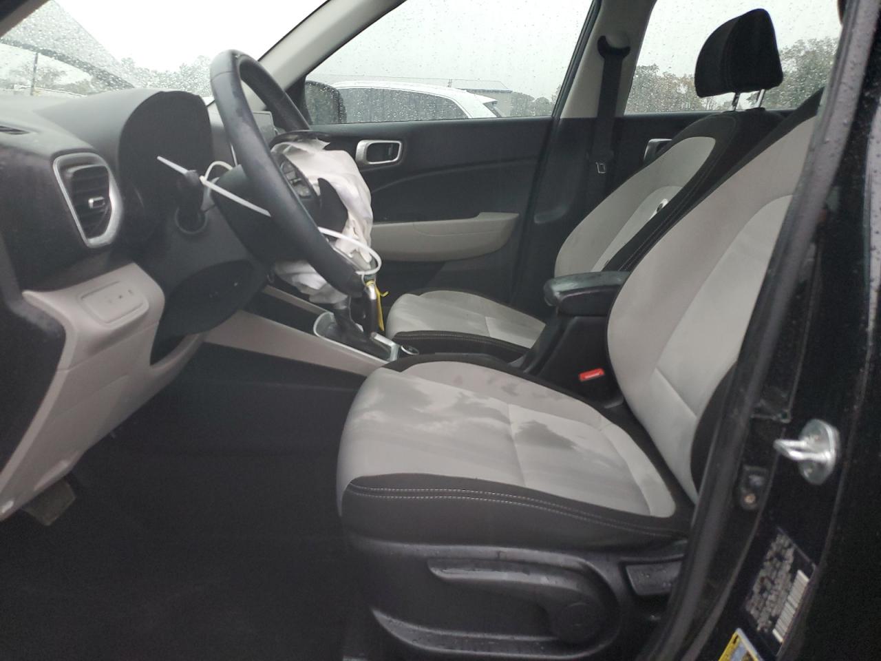 2021 Hyundai Venue - Image 7