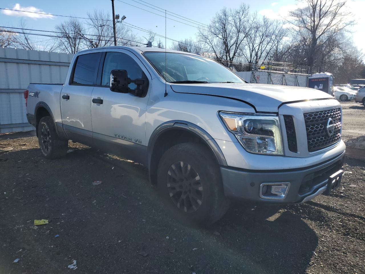 VIN 1N6AA1E57JN515459 2018 NISSAN TITAN no.4