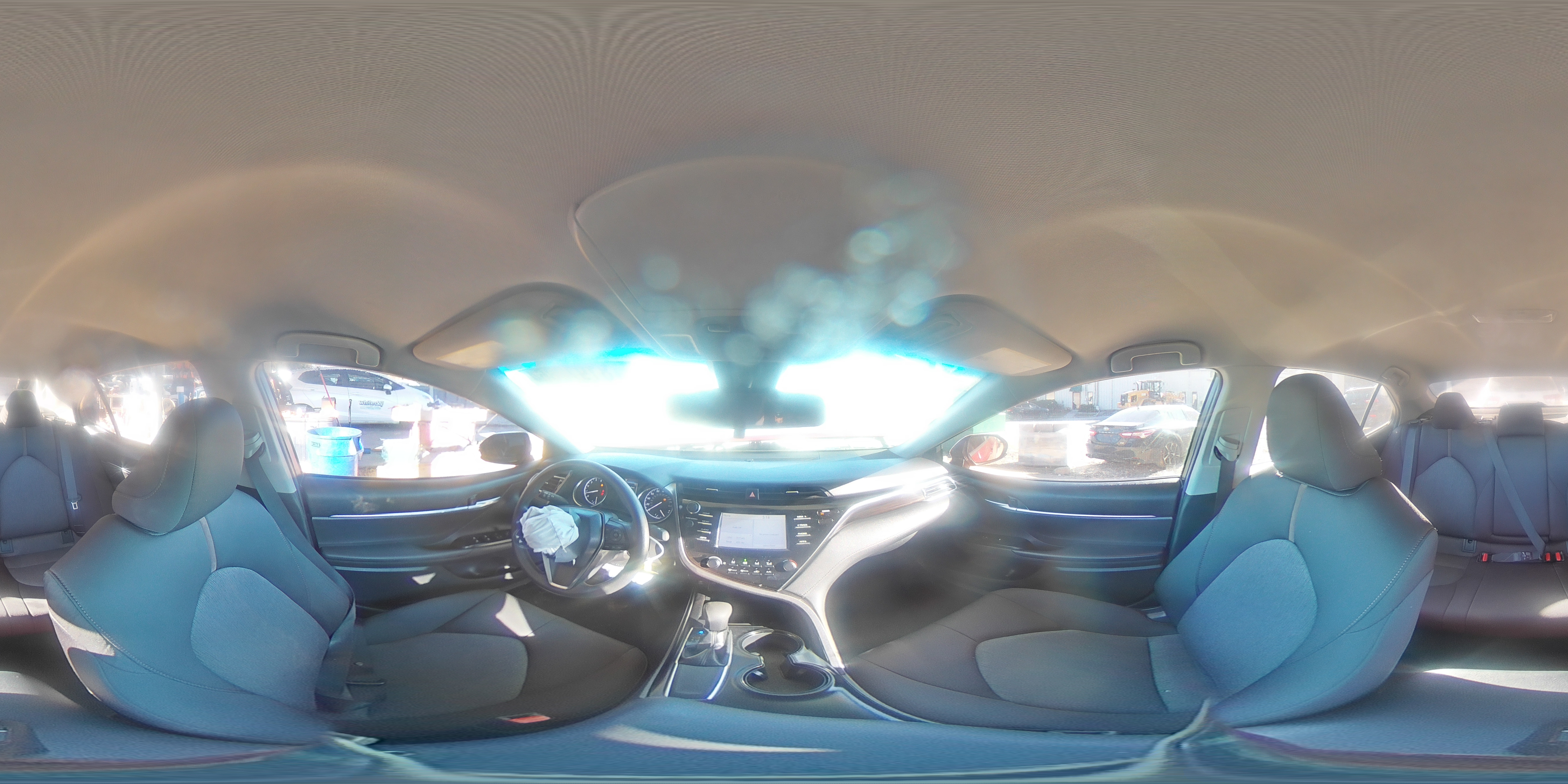 2018 Toyota Camry - Image 12