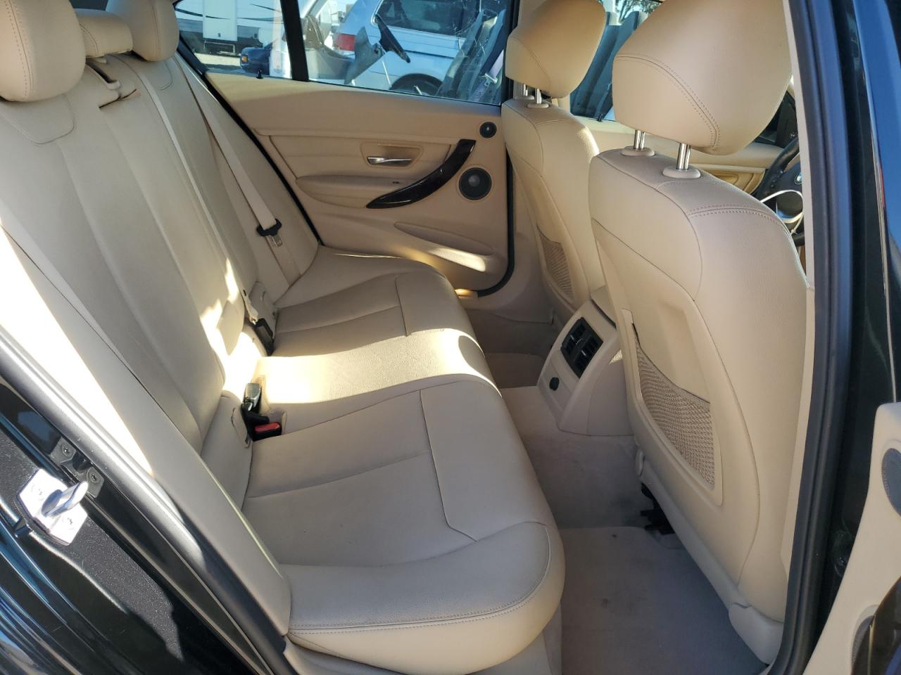 2015 BMW 328 I VIN: WBA3A5G54FNS91622 Lot: 84000404