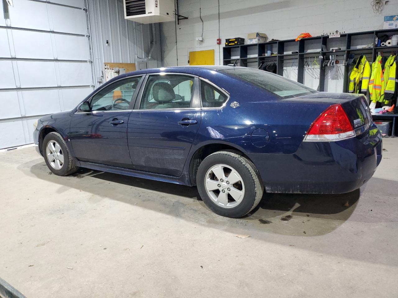 2009 Chevrolet Impala - Image 2