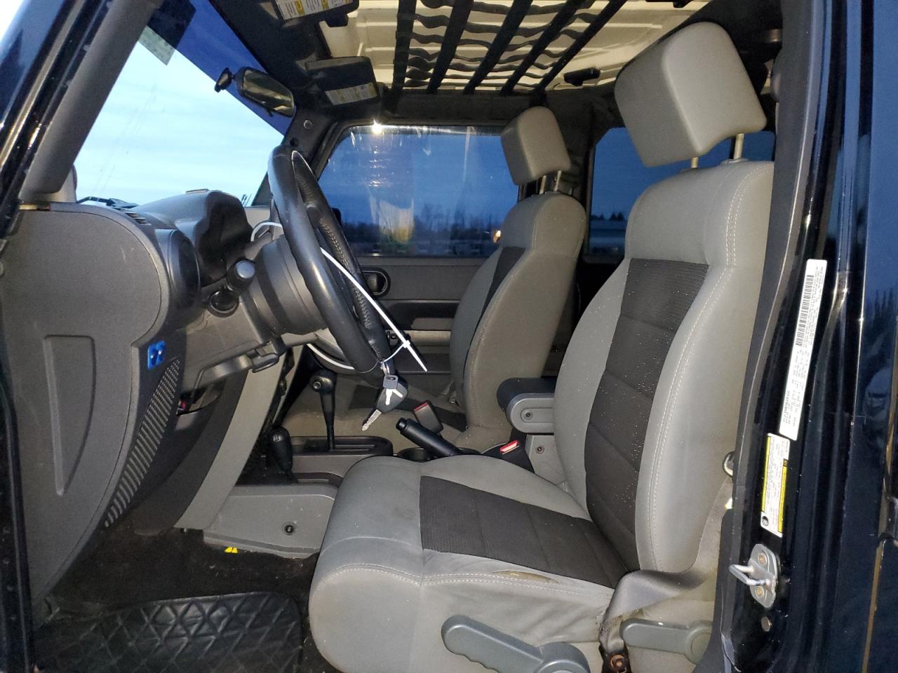 2009 Jeep Wrangler - Image 7