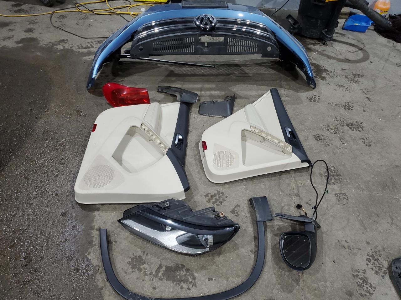 2017 Volkswagen Tiguan - Image 15