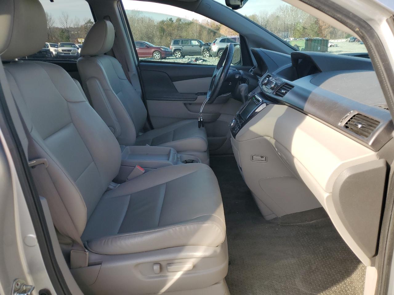 2015 Honda Odyssey - Image 7
