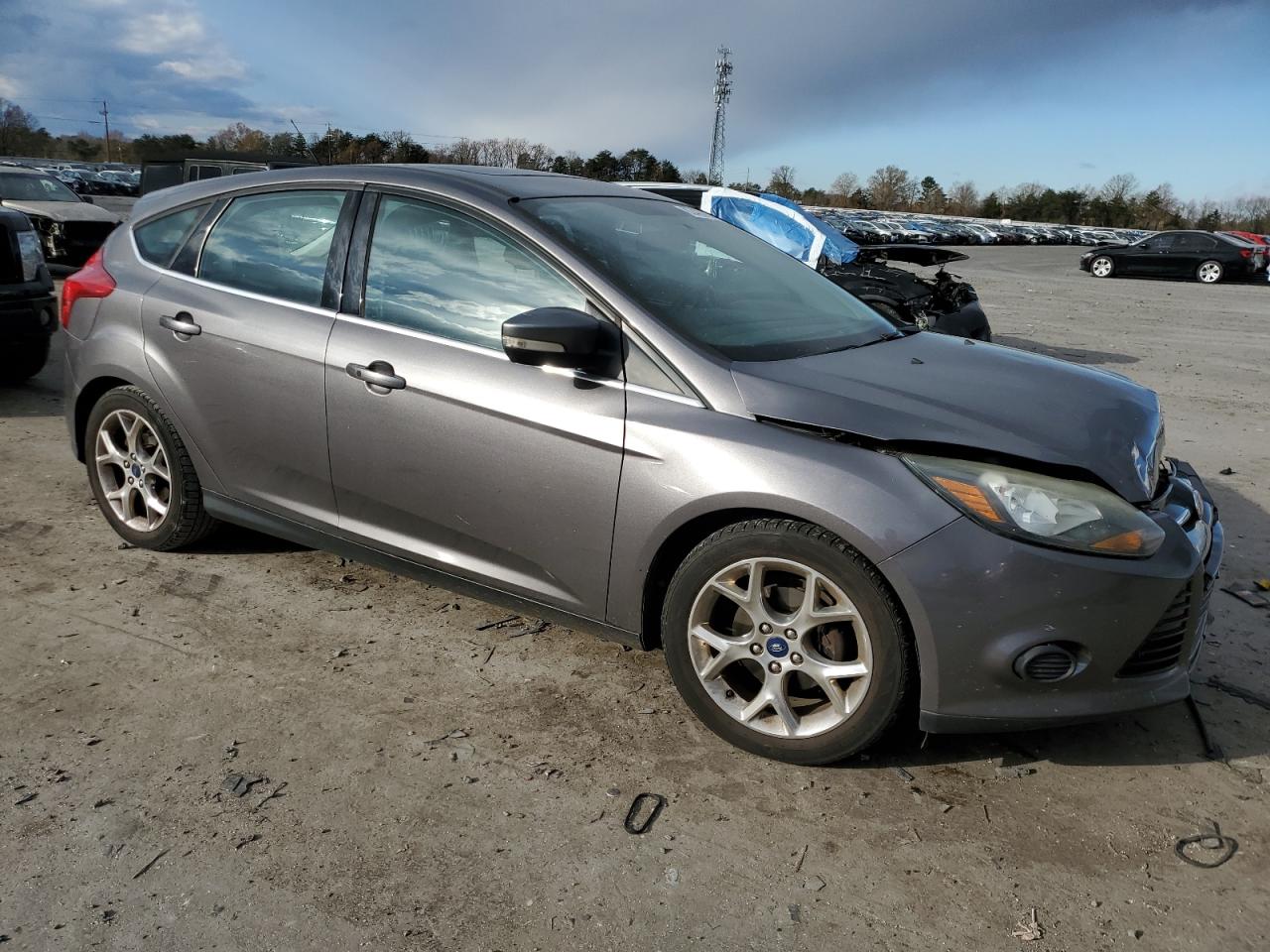 VIN 1FADP3N26EL396844 2014 FORD FOCUS no.4