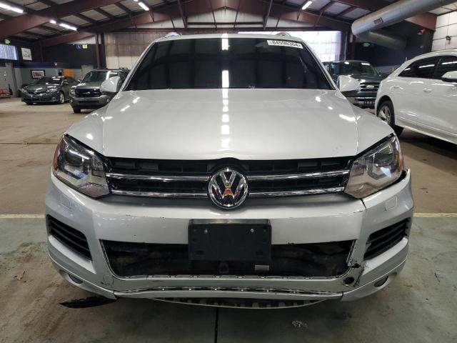 Паркетники VOLKSWAGEN TOUAREG 2012 Серебристый