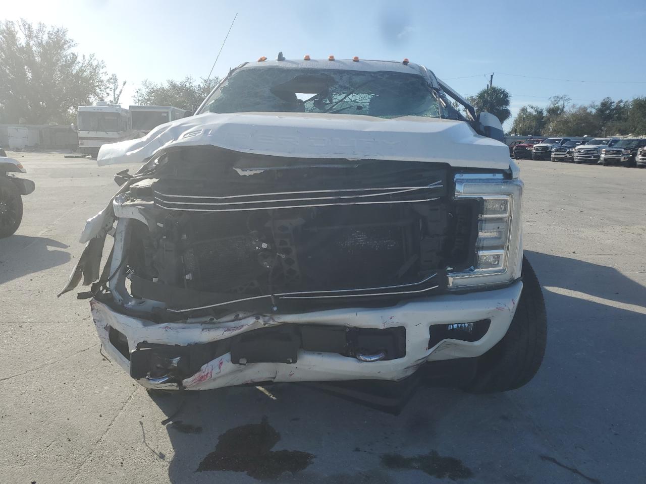 2019 Ford F350 - Image 5