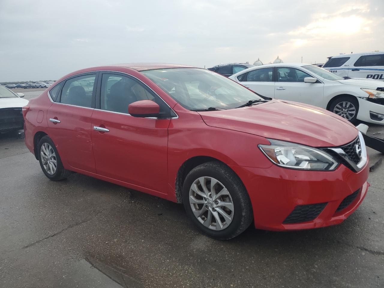 VIN 3N1AB7AP2JL608161 2018 NISSAN SENTRA no.4