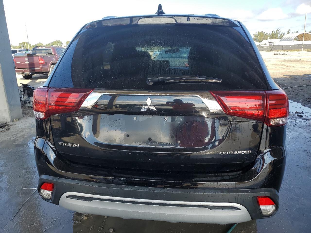 2019 Mitsubishi Outlander - Image 6