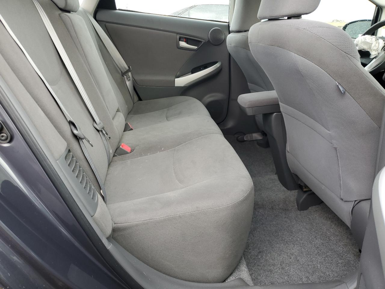 2011 Toyota Prius - Image 10