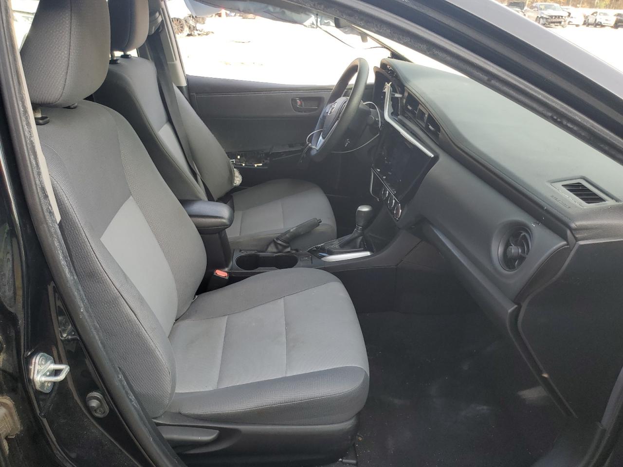 2019 Toyota Corolla L VIN: 2T1BURHE4KC203824 Lot: 84407394