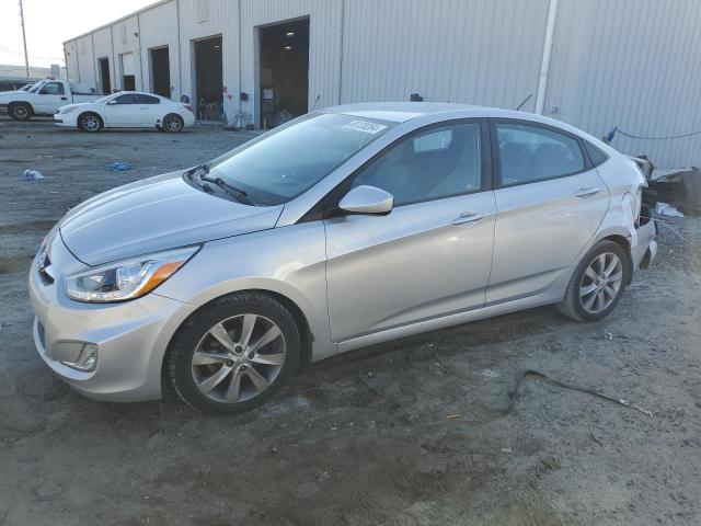  HYUNDAI ACCENT 2014 Srebrny