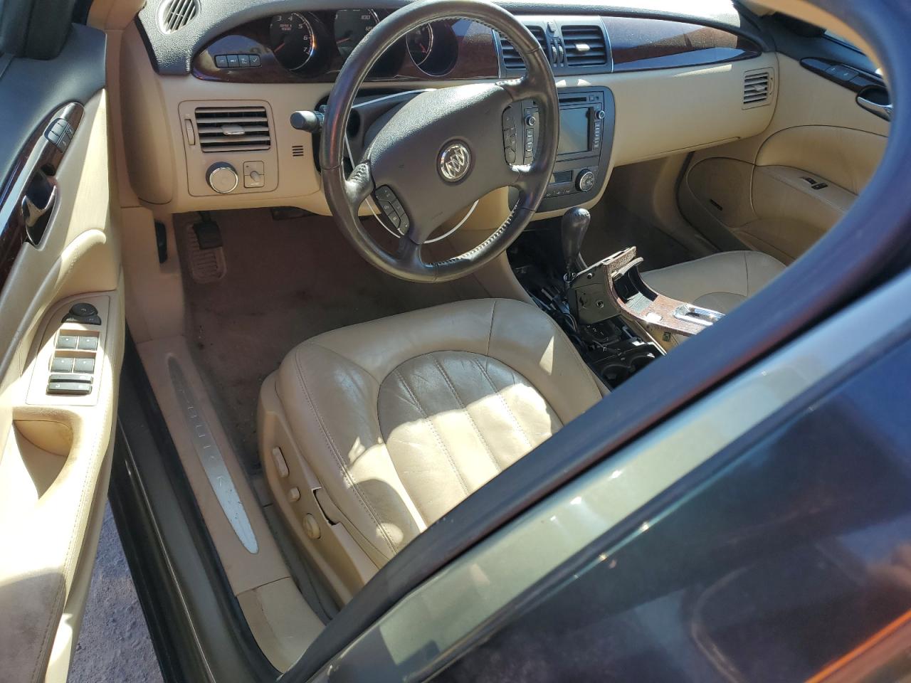 2011 Buick Lucerne - Image 8