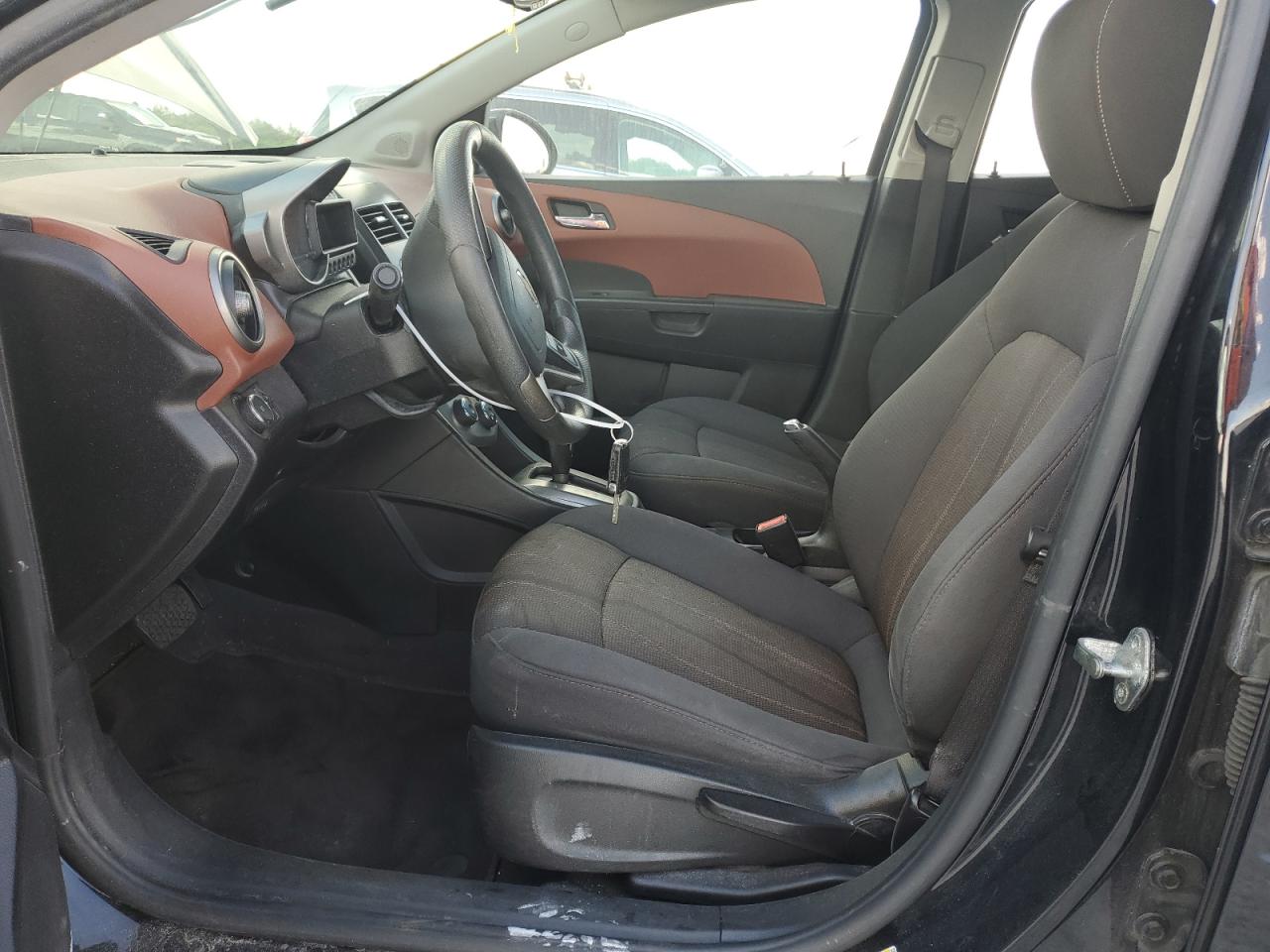 2015 Chevrolet Sonic - Image 7
