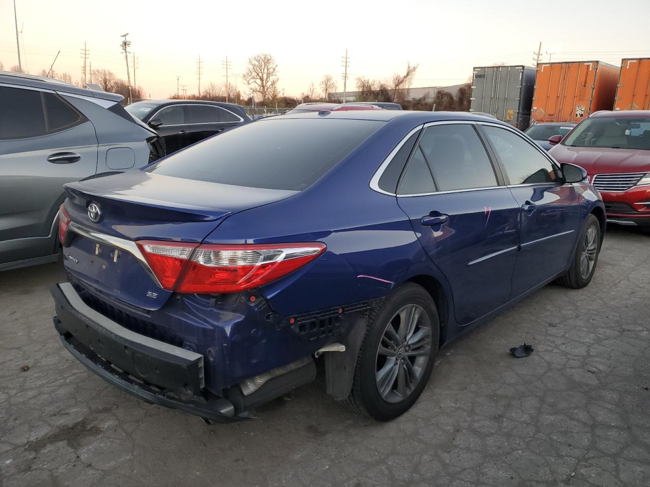 VIN 4T1BF1FK2FU888320 2015 TOYOTA CAMRY no.3