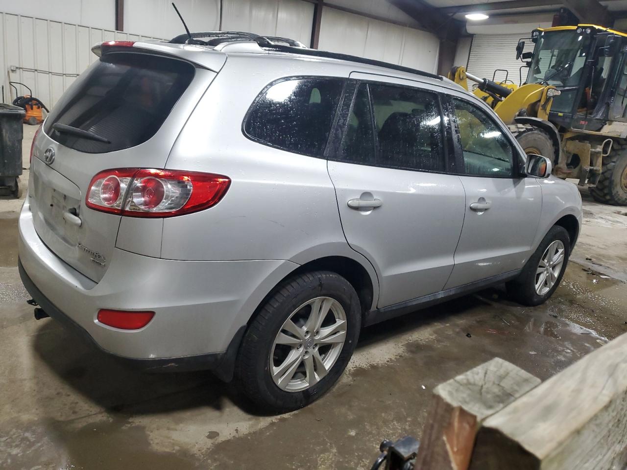 2011 Hyundai Santa Fe - Image 3