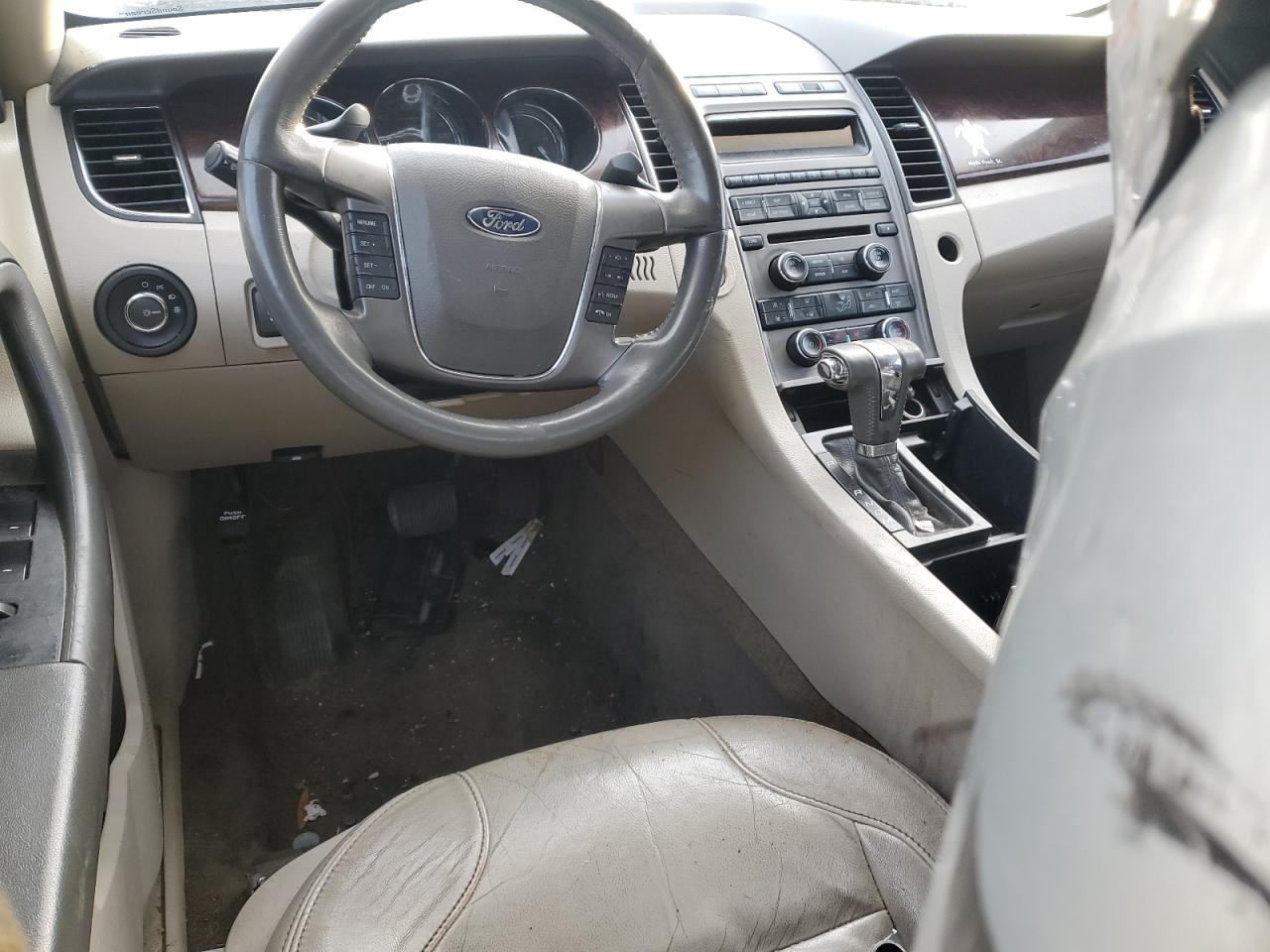 2011 Ford Taurus - Image 8