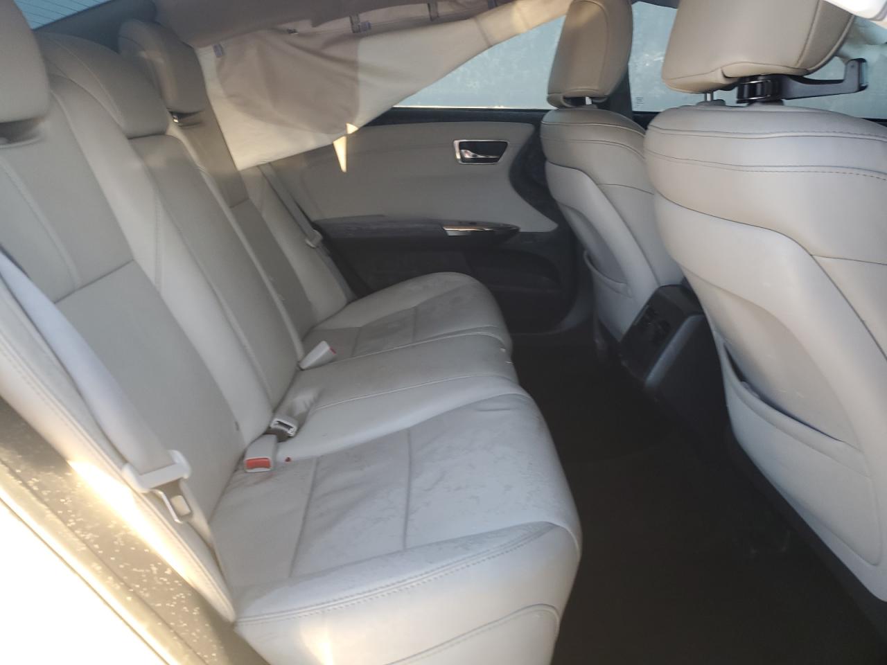 2014 Toyota Avalon - Image 10
