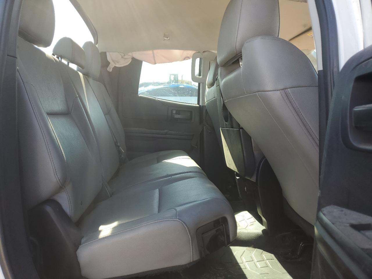 2016 Toyota Tundra - Image 11