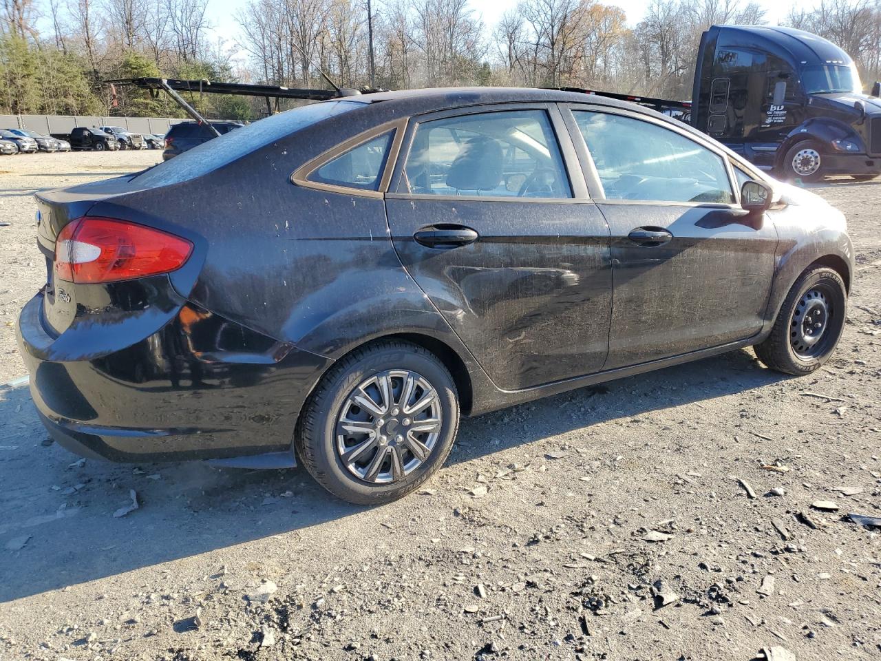 2013 Ford Fiesta - Image 3