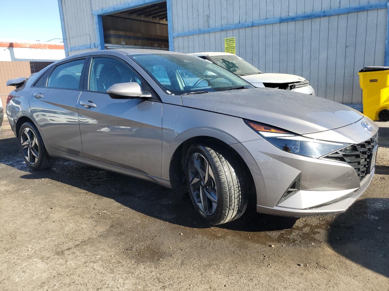 2023 Hyundai Elantra - Image 4