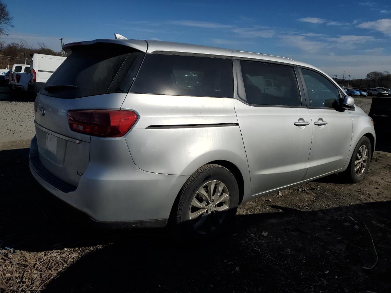 2019 Kia Sedona - Image 3
