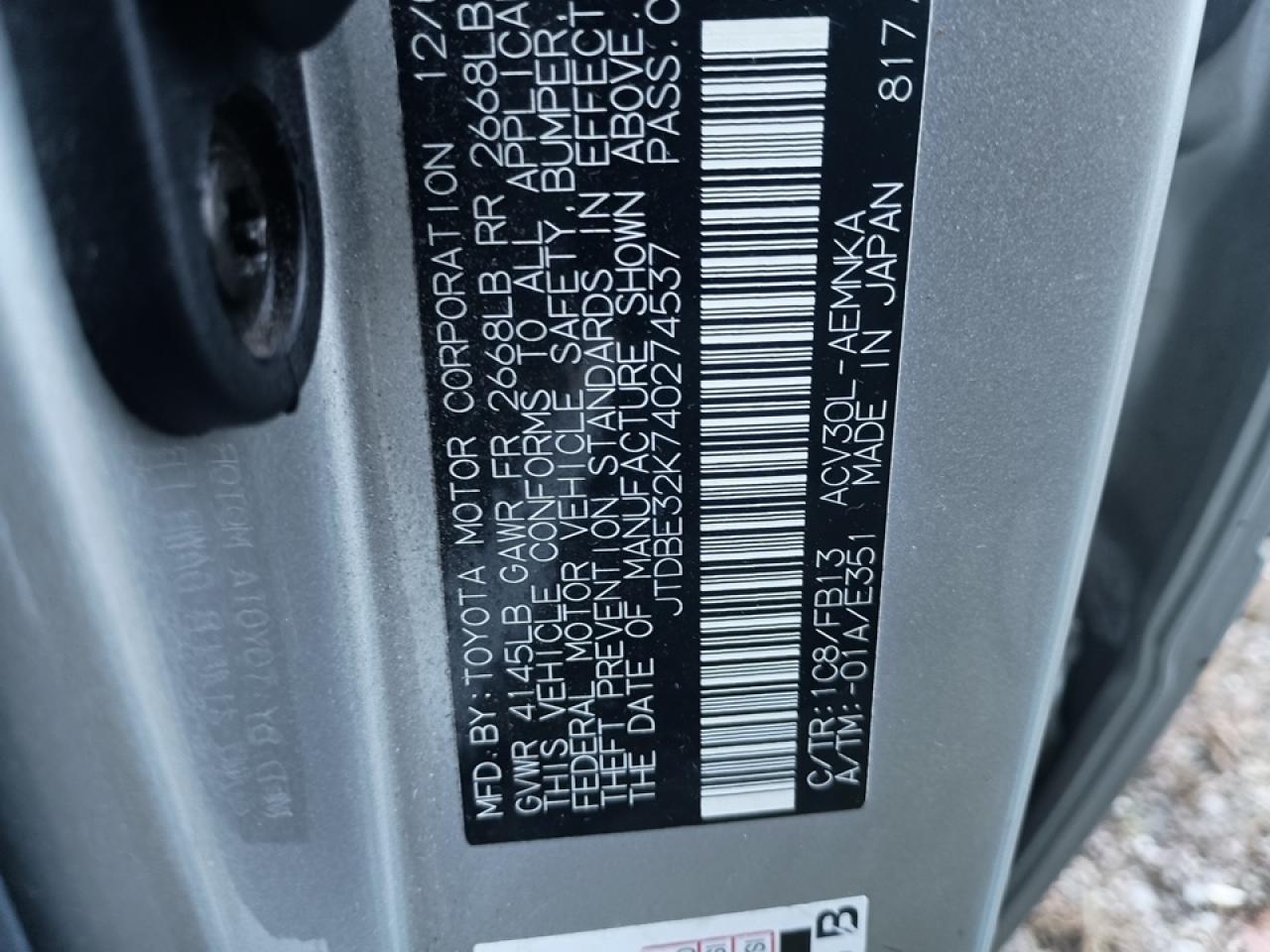 2004 Toyota Camry - Image 12