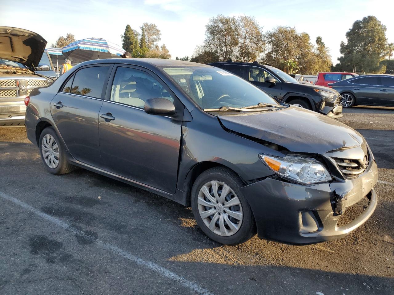 VIN 2T1BU4EE0DC064169 2013 TOYOTA COROLLA no.4